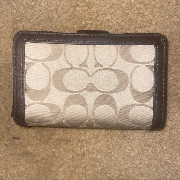 Coach Brown & Gold Buckle Small Wallet Billfold Zip Card Vintage Organizer- Used - Picture 3 of 8